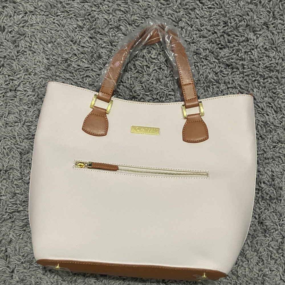Joy & Iman leather purse set